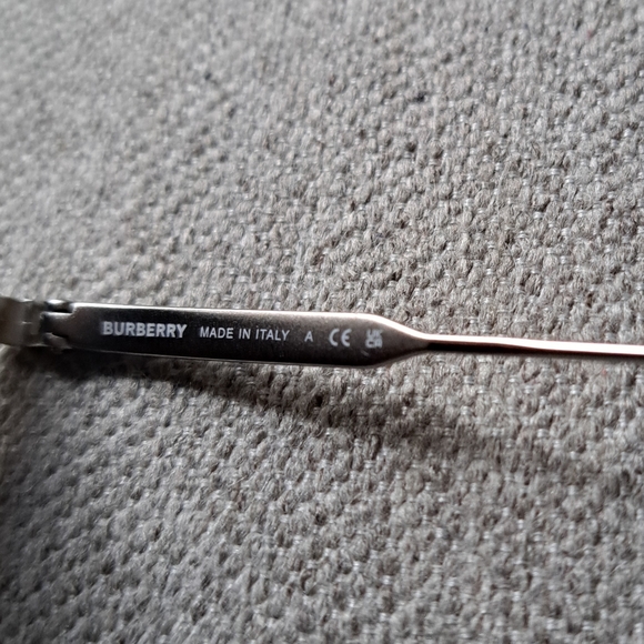 Burberry Jude Sunglasses - Picture 6 of 8